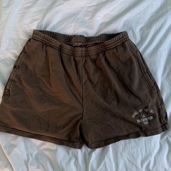 Brandy Melville Pants - Brandy Melville sweat shorts